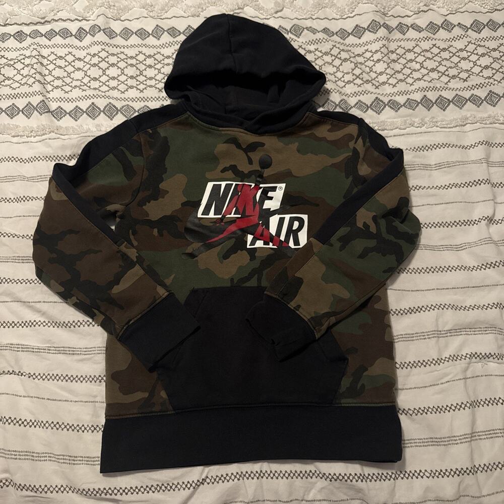 Nike Air Jordan Camo Hoodie BOYS XL basketball sweatshirt